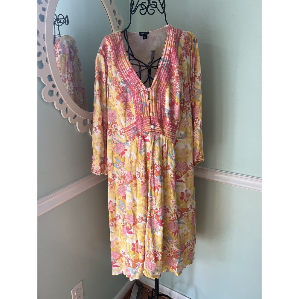 Torrid 2 Peach Floral Gauze Hi-Lo Dress‎ 2X Yellow Button Embroidered Bodice NWT